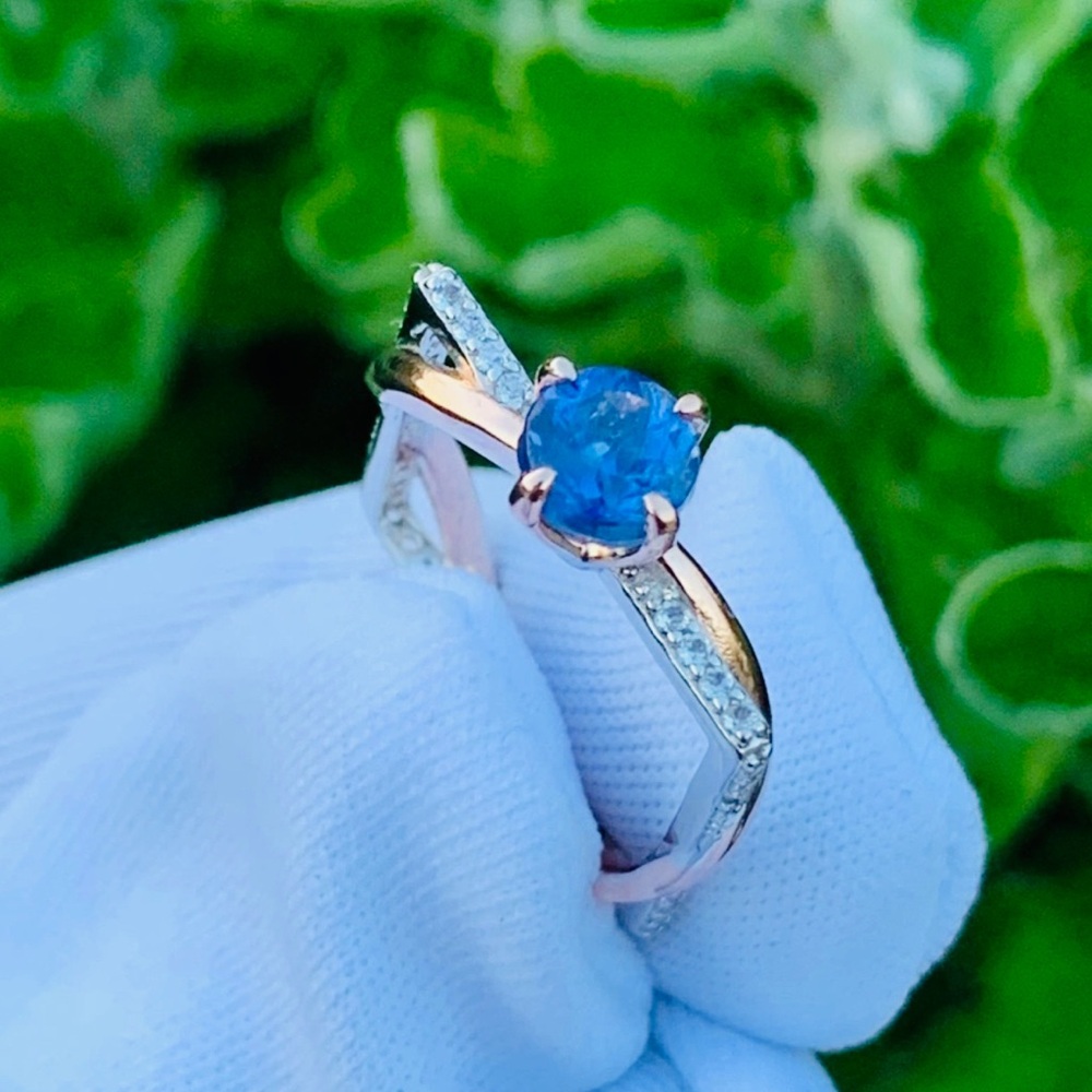 18.00CTW Natural Tanzanite & CZ Ring in 925 Silver | Gold Plated | Size 7 / 7.5 - Picture 4 of 5
